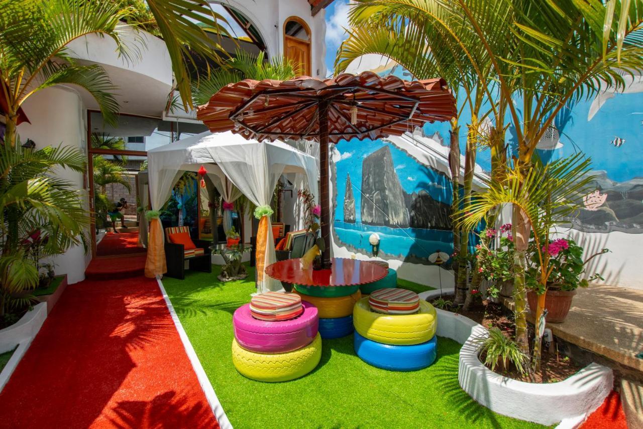 Hostal Gosen Puerto Baquerizo Moreno Exterior photo