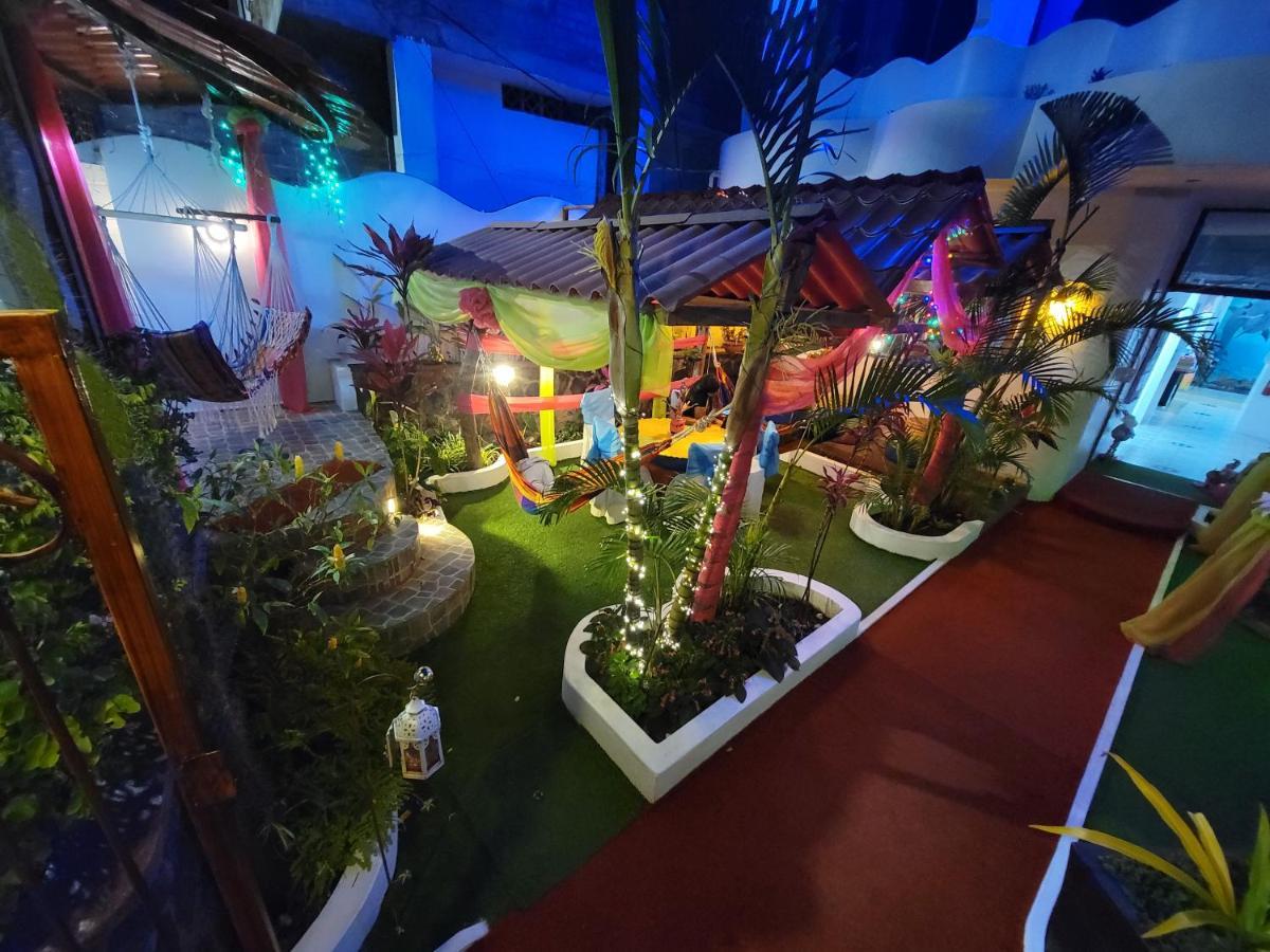 Hostal Gosen Puerto Baquerizo Moreno Exterior photo